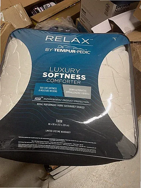 BRAND NEW - Tempur-Pedic Luxury Softness Comforter - Twin