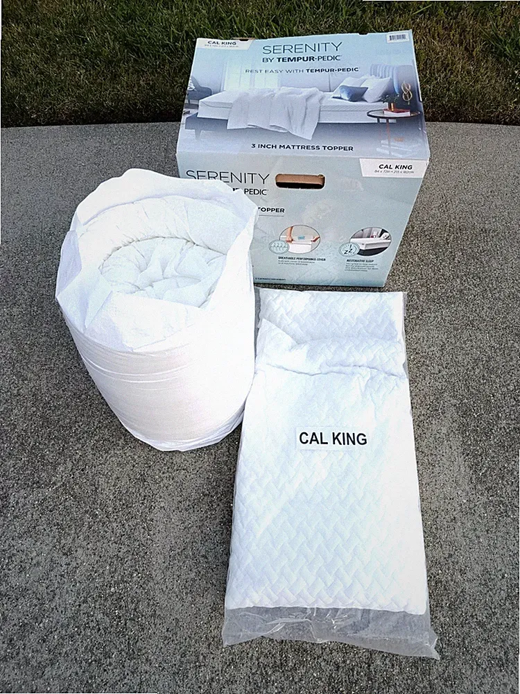 Tempur-Pedic Serenity 3" Memory Foam Mattress Topper *Cal-King* NIOB w/ Cover