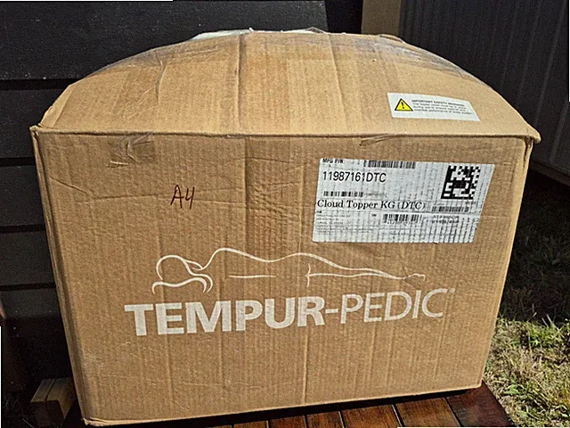 TEMPUR-PEDIC TEMPUR-Cloud 2 in. King Mattress Topper White - See Pics - Open Box